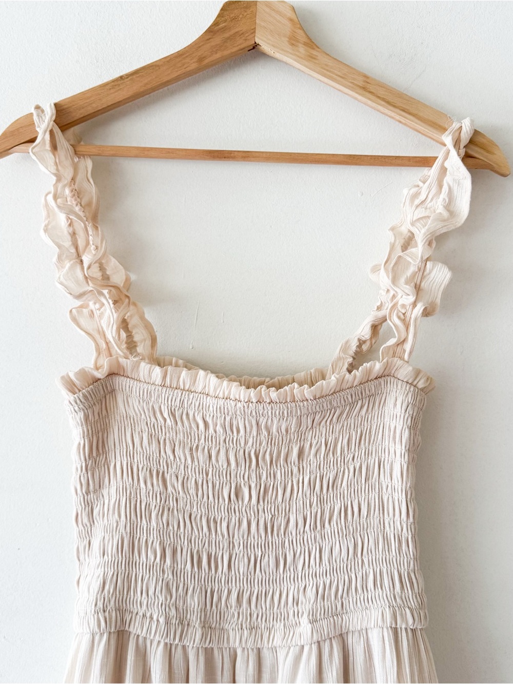 Love Tree Smocked Tiered Beige Midi Dress Size M - Picture 3 of 8